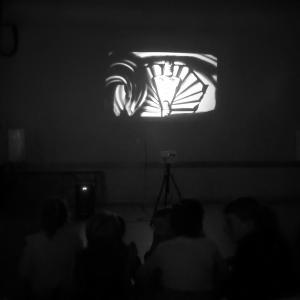 spectacle de dessin sur sable 