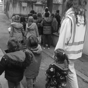marchons vers la bibliothèque 